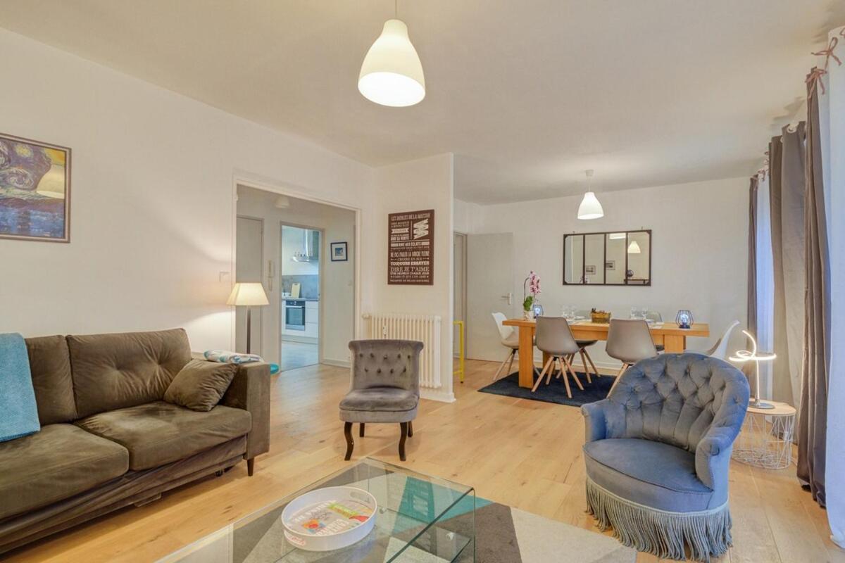 LE FOUGÈRES - Bel appartement avec deux chambres et place de parking Rennes Extérieur photo