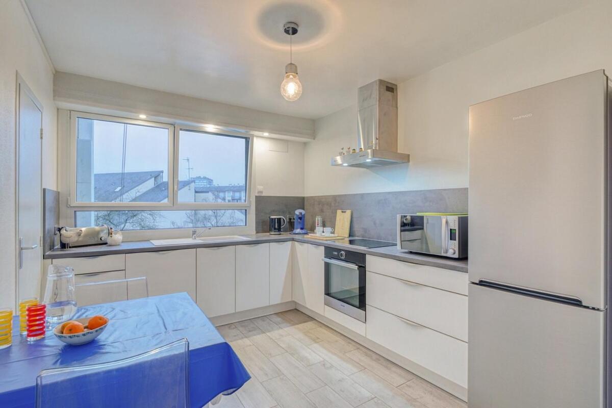 LE FOUGÈRES - Bel appartement avec deux chambres et place de parking Rennes Extérieur photo