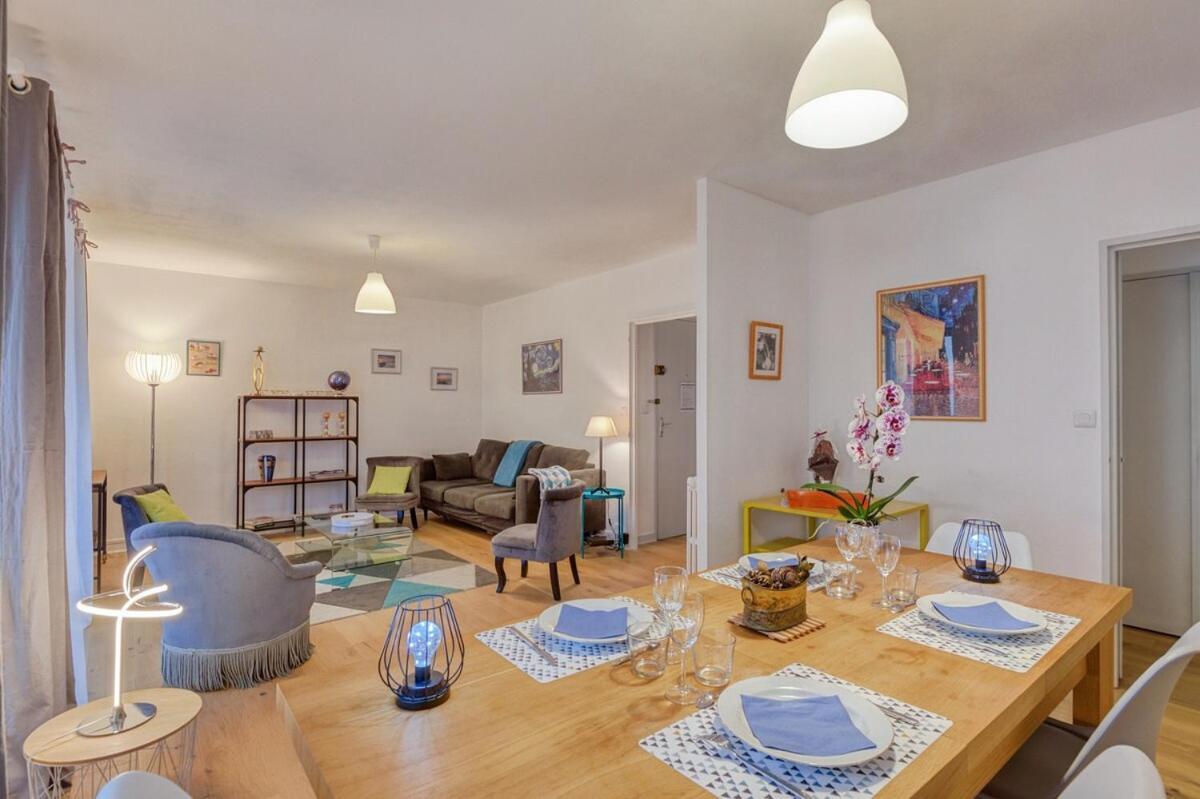LE FOUGÈRES - Bel appartement avec deux chambres et place de parking Rennes Extérieur photo