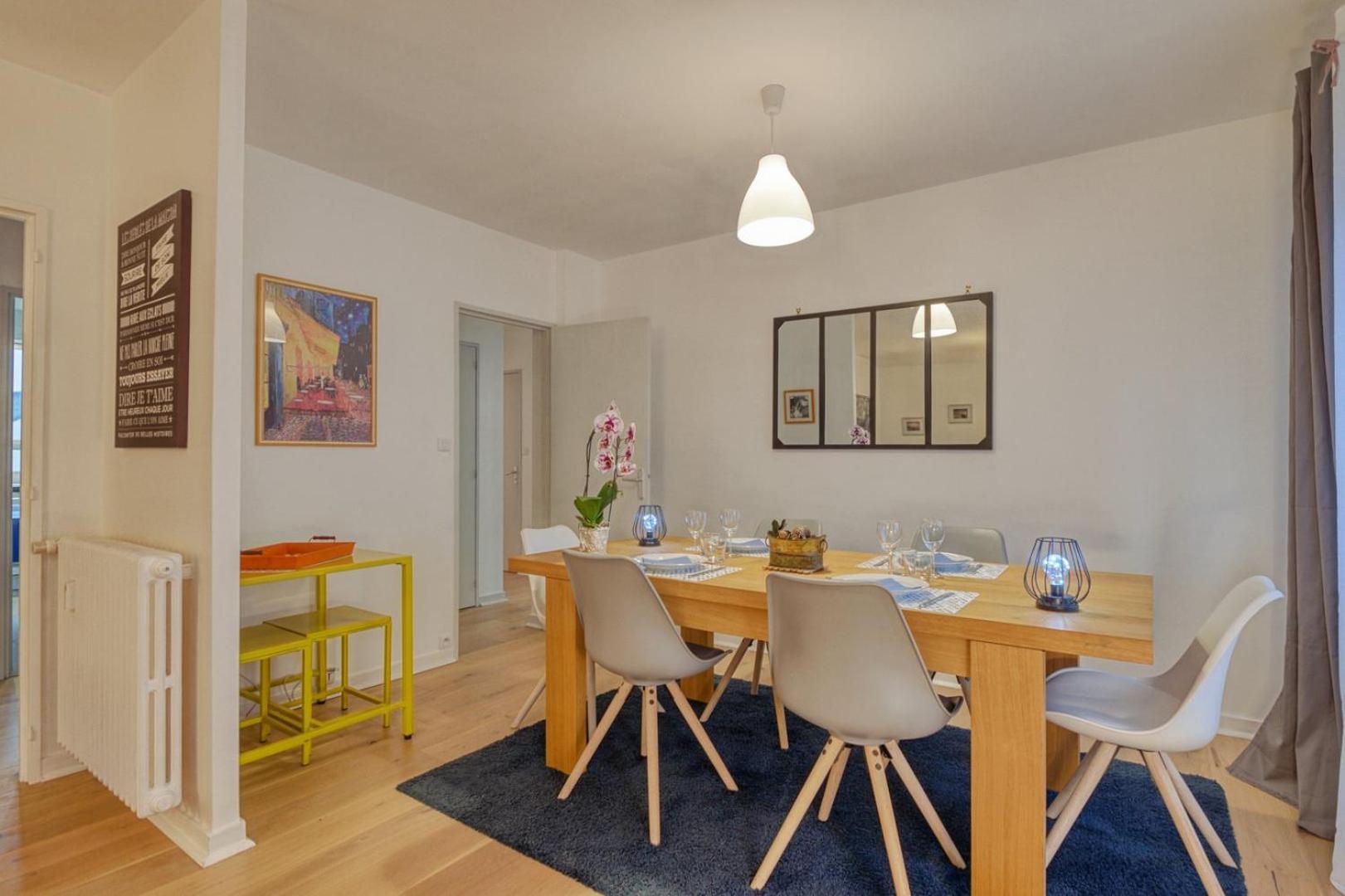 LE FOUGÈRES - Bel appartement avec deux chambres et place de parking Rennes Extérieur photo